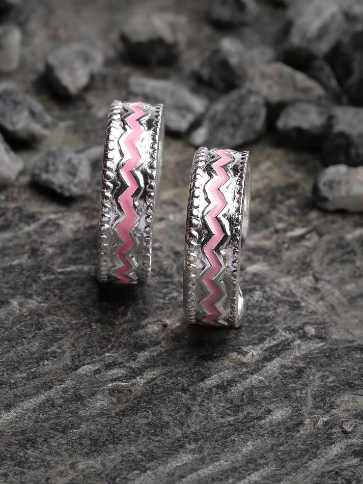 silver-scarlet-serenity-toe-ring