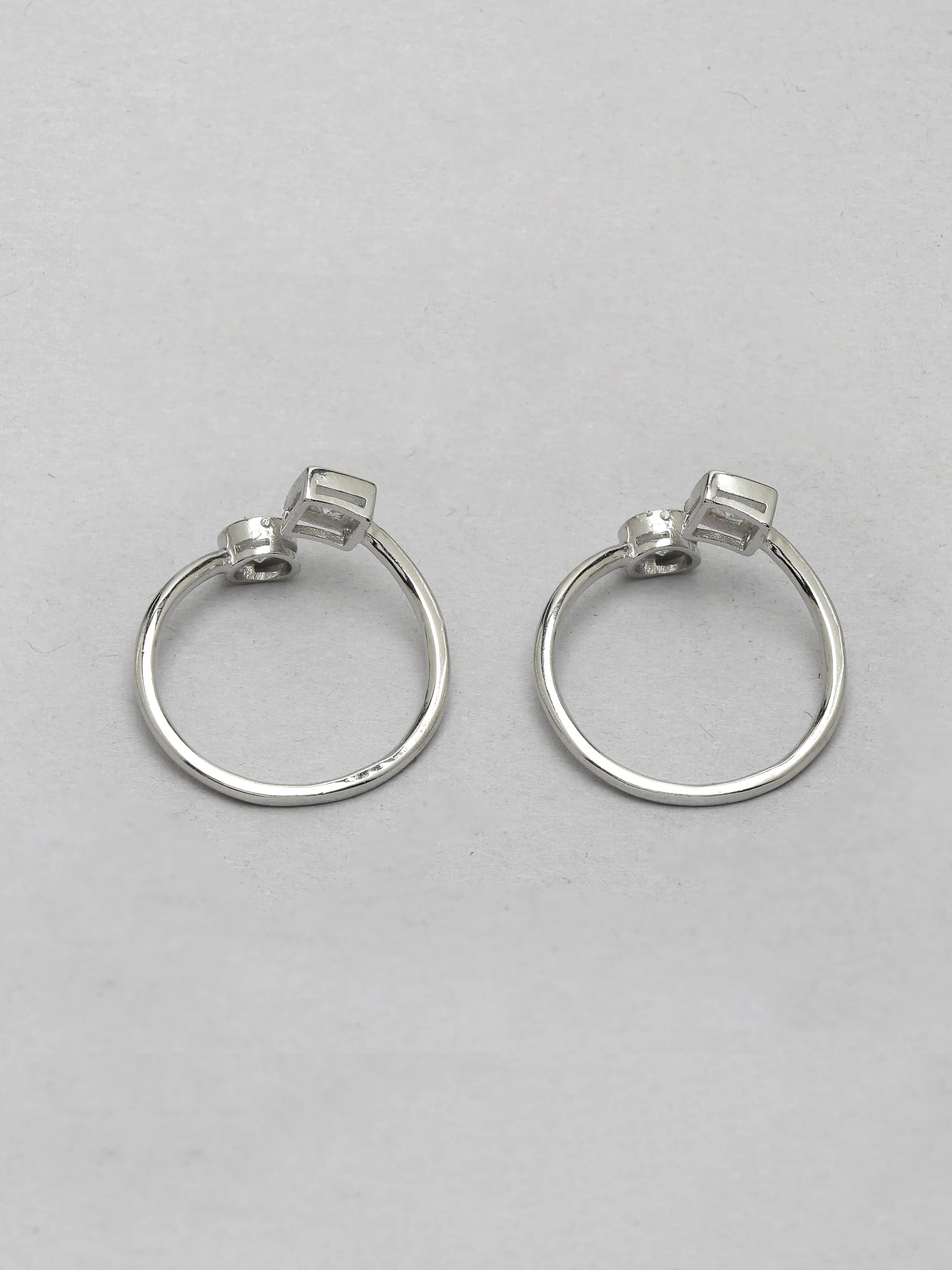 silver-square-circle-diamond-cosmic-toe-ring-online