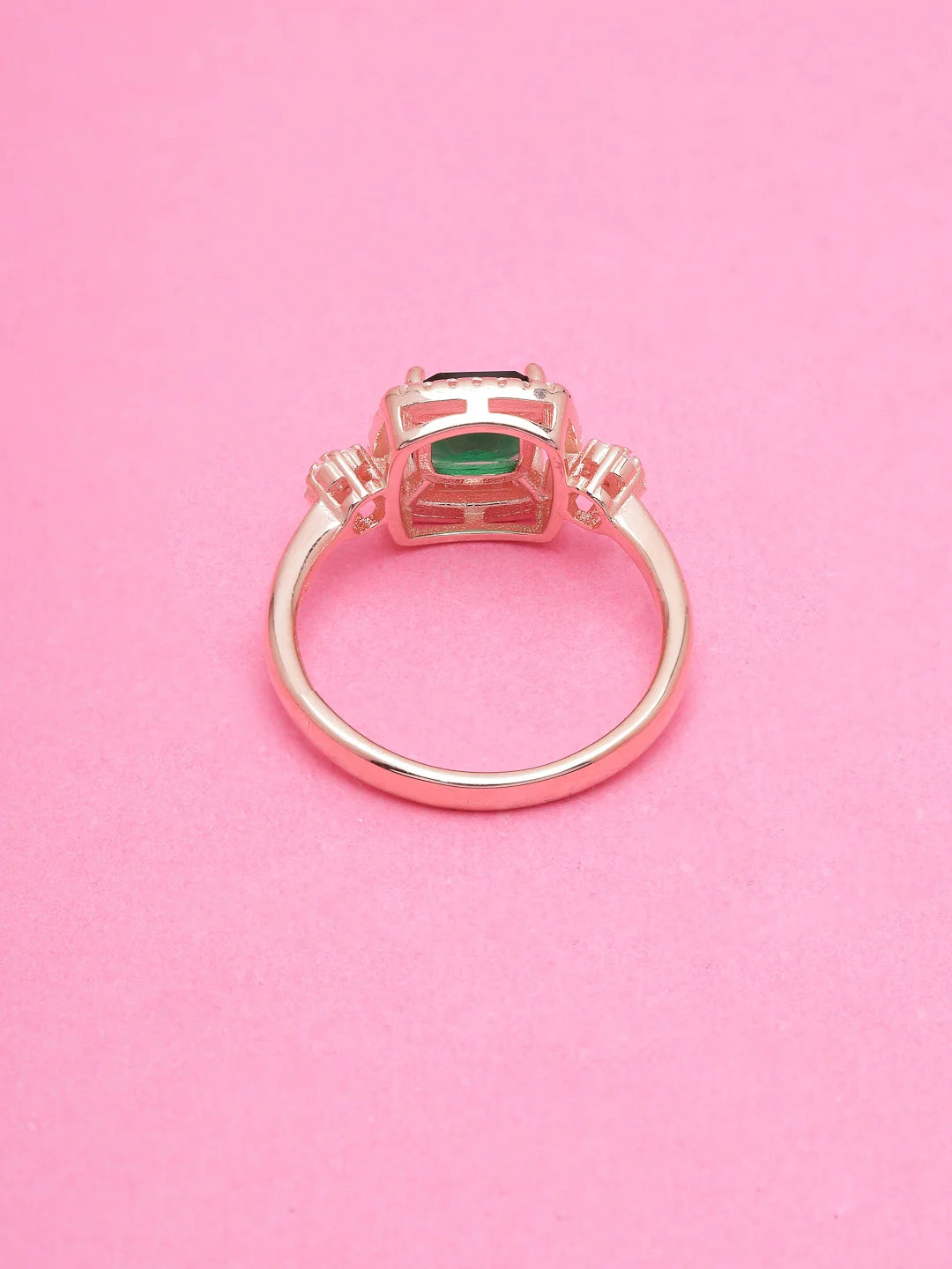 emerald-cascade-ring-jewellery