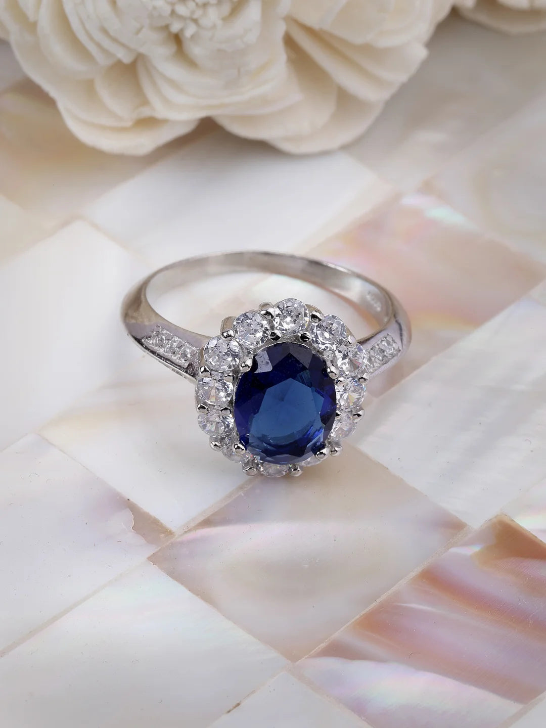 silver-blue-sapphire-azure-ring