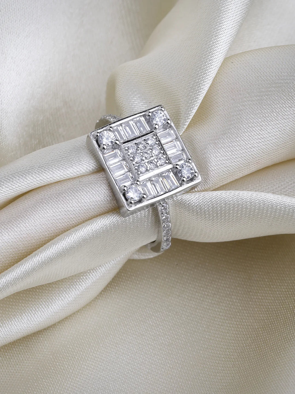 ✨️一点物✨️モジャRING Emerald Cut Sapphire and Diamond Mosaic Ring No. 37 – WWAKE
