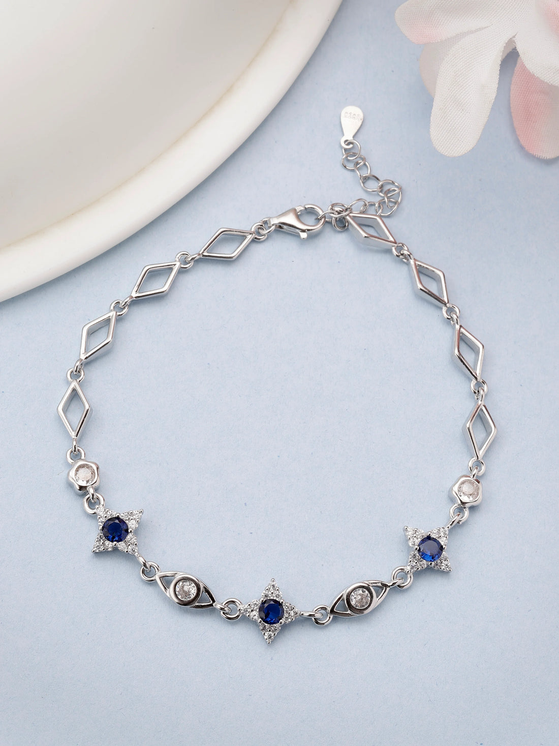 silver-sapphire-twinkle-trove-bracelet.