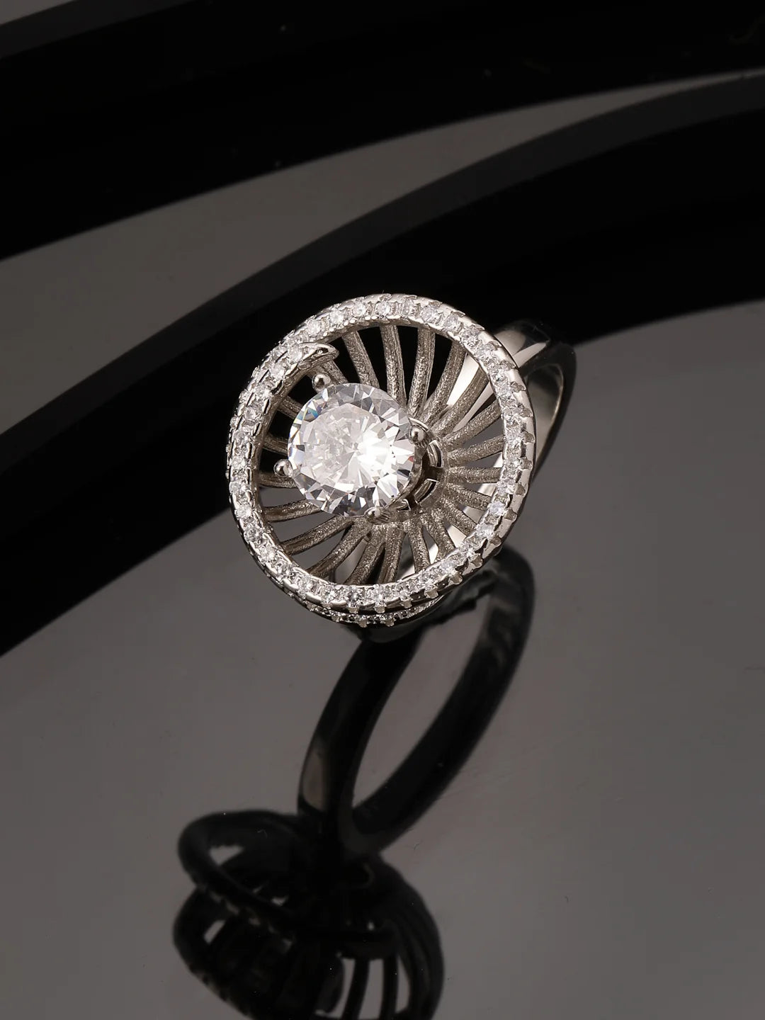 silver-spinflare-solitair-ring